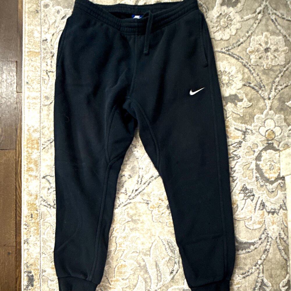 Nike Men’s Black Fleece Jogger Sweatpants Drawstring Pockets Tapered Size L